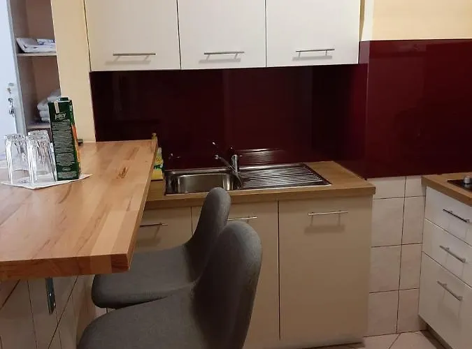Old Leonardo Appartement *
